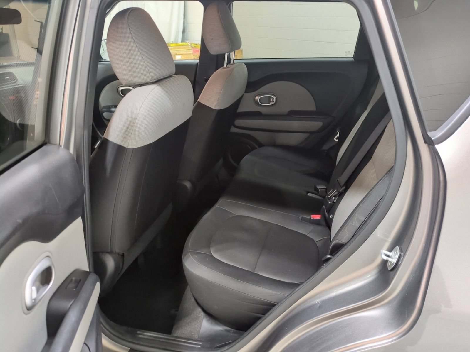 Used 2015 Kia Soul FWD image 13