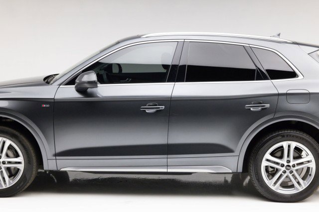 Used 2021 Audi Q5 e Premium w/ Convenience Package image 21