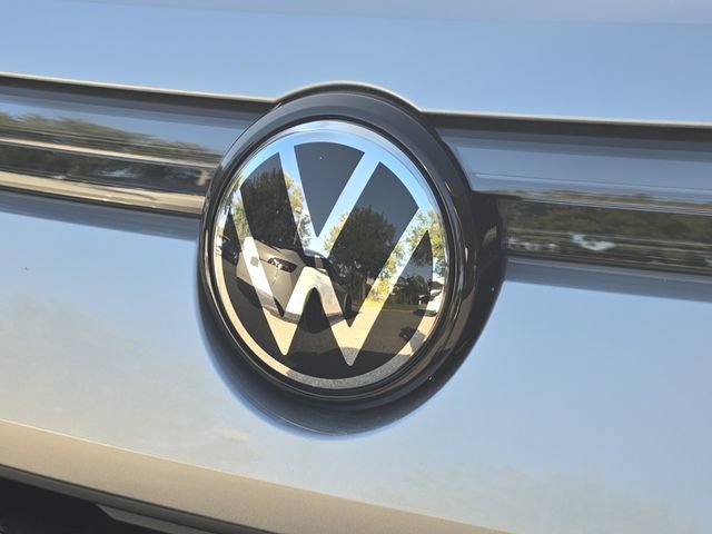 New 2026 Volkswagen Tiguan SE FWD image 11