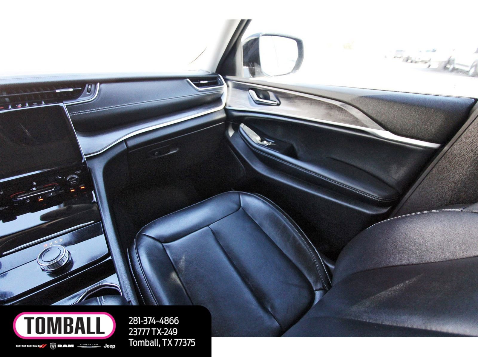 Used 2023 Jeep Grand Cherokee L Limited w/ Black Appearance Package image 11