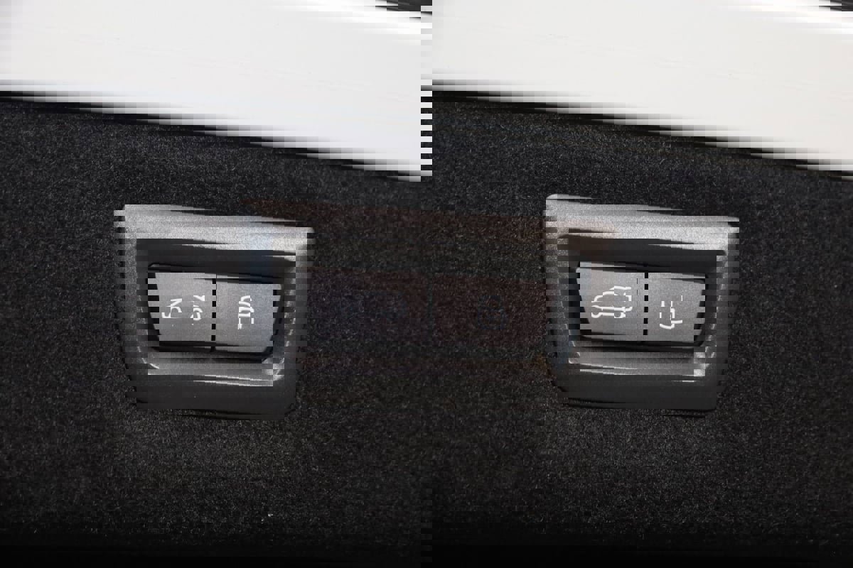 Used 2024 BMW M850i xDrive Coupe image 65