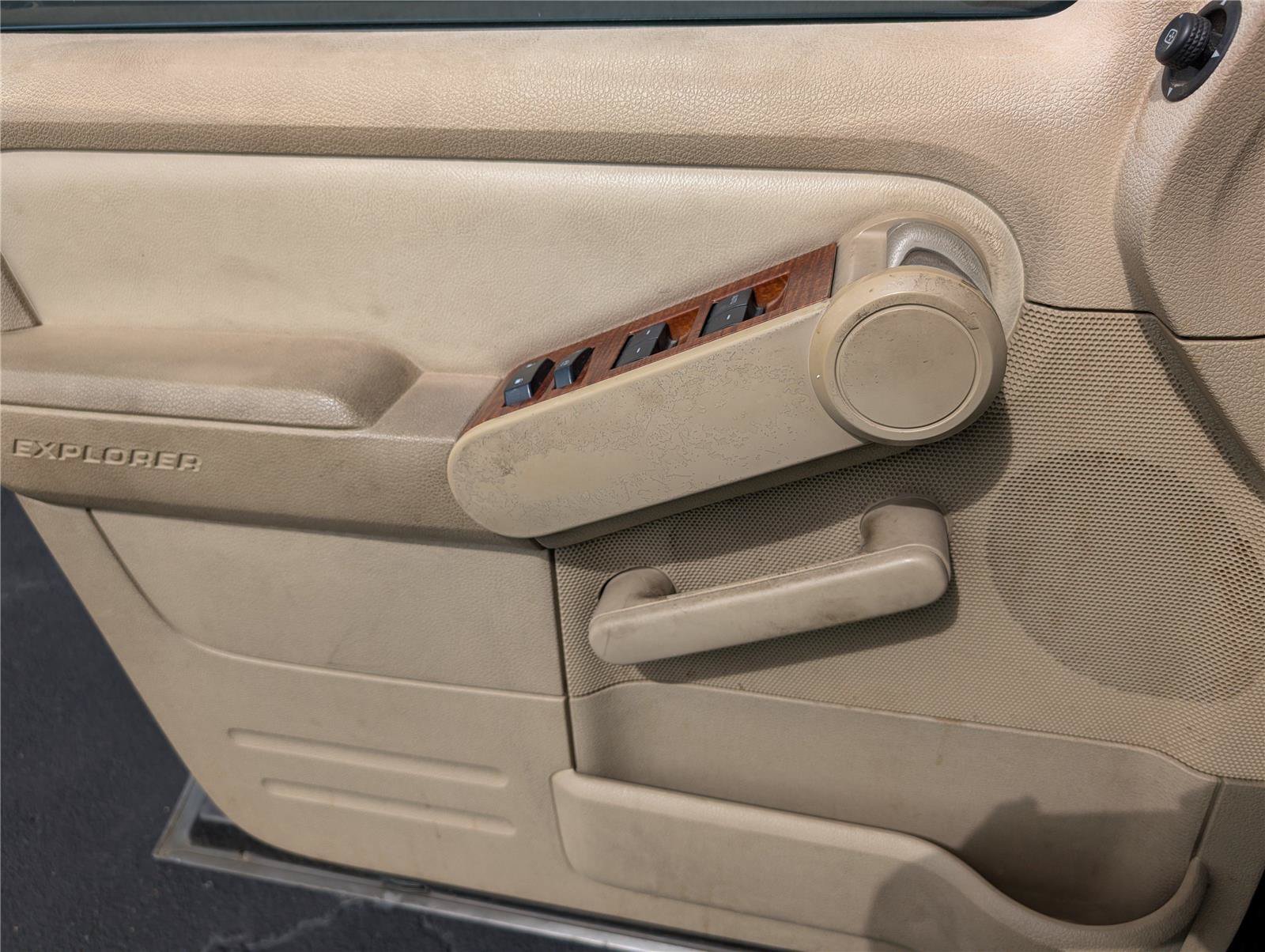 Used 2006 Ford Explorer Eddie Bauer RWD image 14