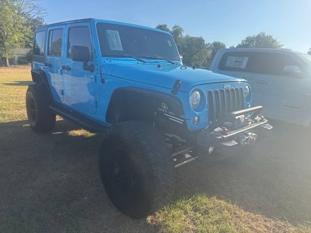 Used 2017 Jeep Wrangler Unlimited Rubicon w/ Connectivity Group AWD/4WD image 2