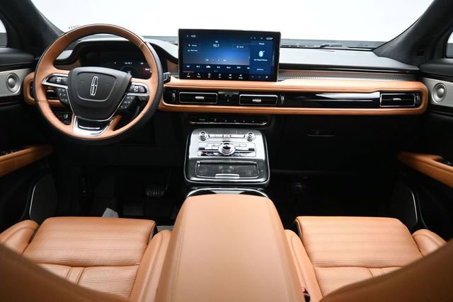 Certified 2022 Lincoln Nautilus Black Label AWD/4WD image 23