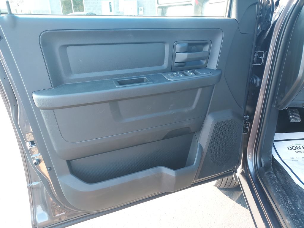 New 2027 RAM 3500 Tradesman w/ Chrome Appearance Group A AWD/4WD image 12