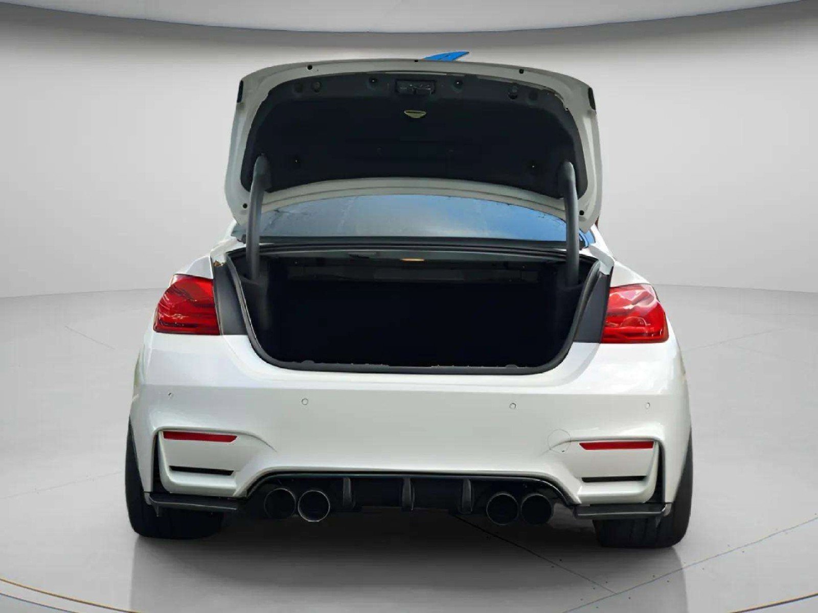 Used 2018 BMW M4 Coupe w/ Competition Package image 62