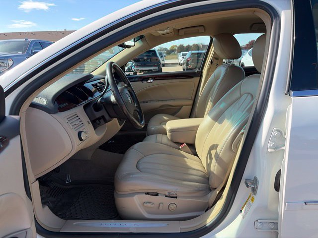Used 2010 Buick Lucerne CXL w/ Driver Confidence Package FWD image 11