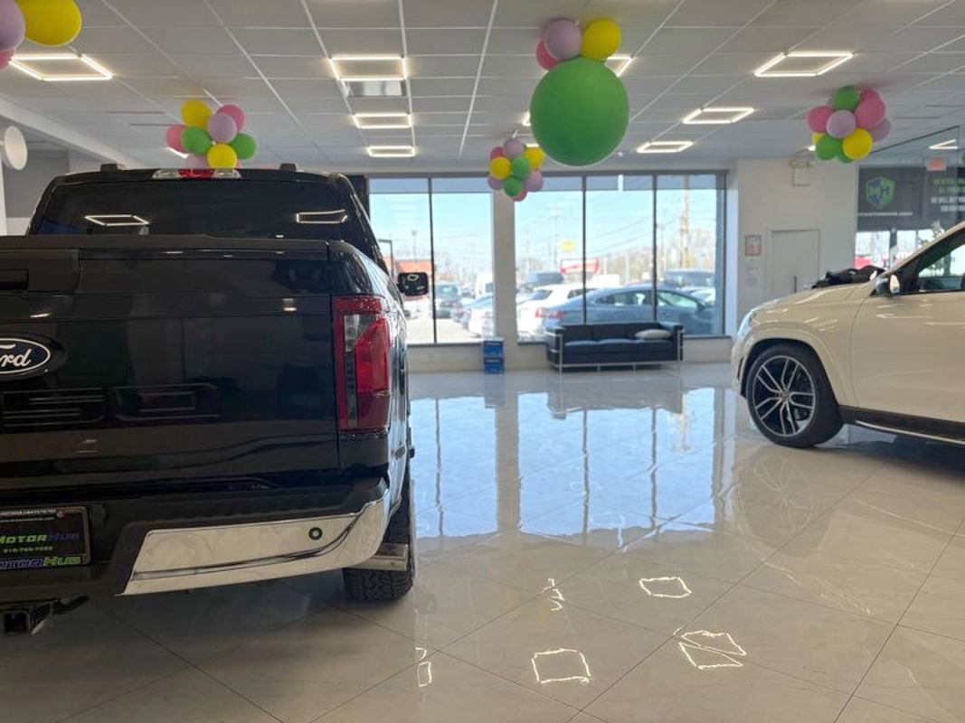 Used 2025 Ford F150 XLT w/ Equipment Group 301A Standard image 14