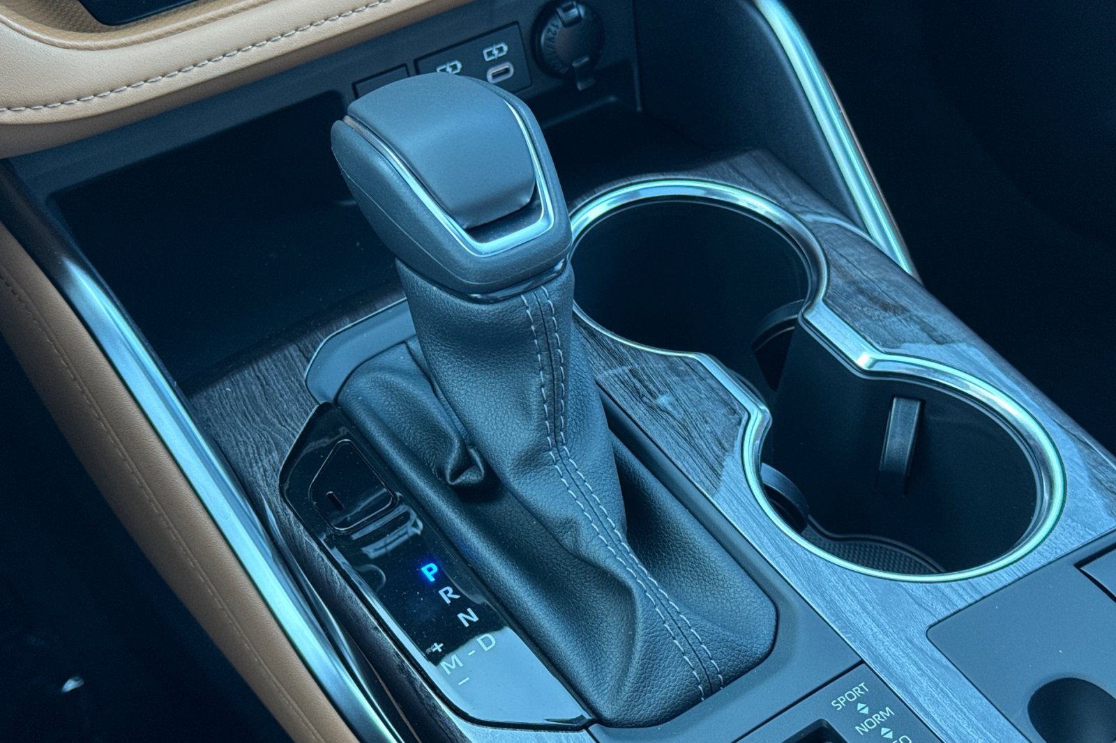 New 2025 Toyota Highlander Platinum image 25