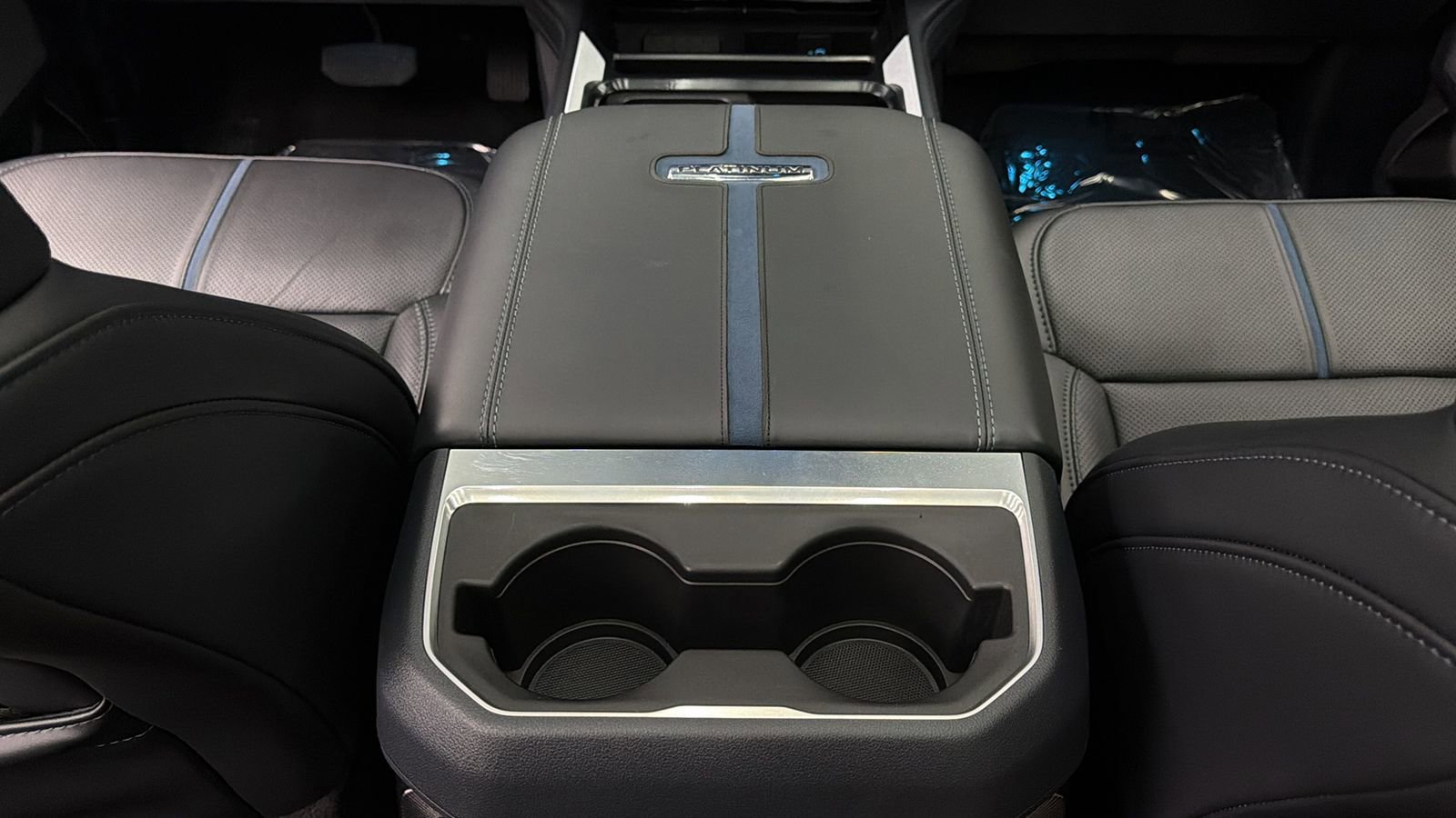 Used 2026 Ford F450 Platinum w/ FX4 Off-Road Package image 39