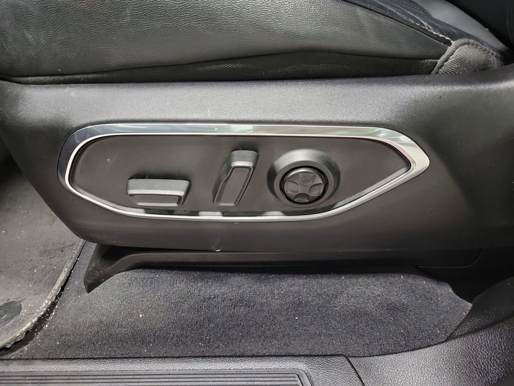 Used 2023 Jeep Wagoneer 4WD image 39