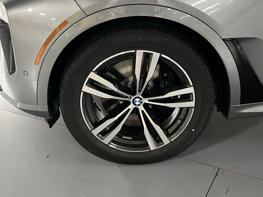 New 2026 BMW X7 M60i image 10