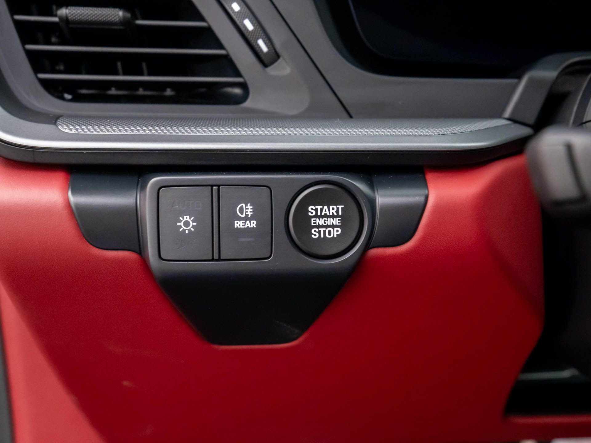 Certified 2025 Porsche 911 Carrera image 19