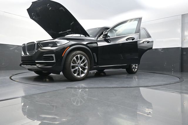Used 2023 BMW X5 xDrive40i w/ Premium Package AWD/4WD image 32