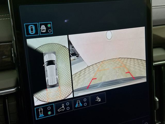 Used 2025 GMC Yukon Elevation w/ Elevation Premium Package image 16