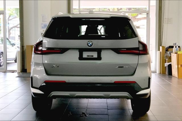 Used 2023 BMW X1 xDrive28i AWD/4WD image 4