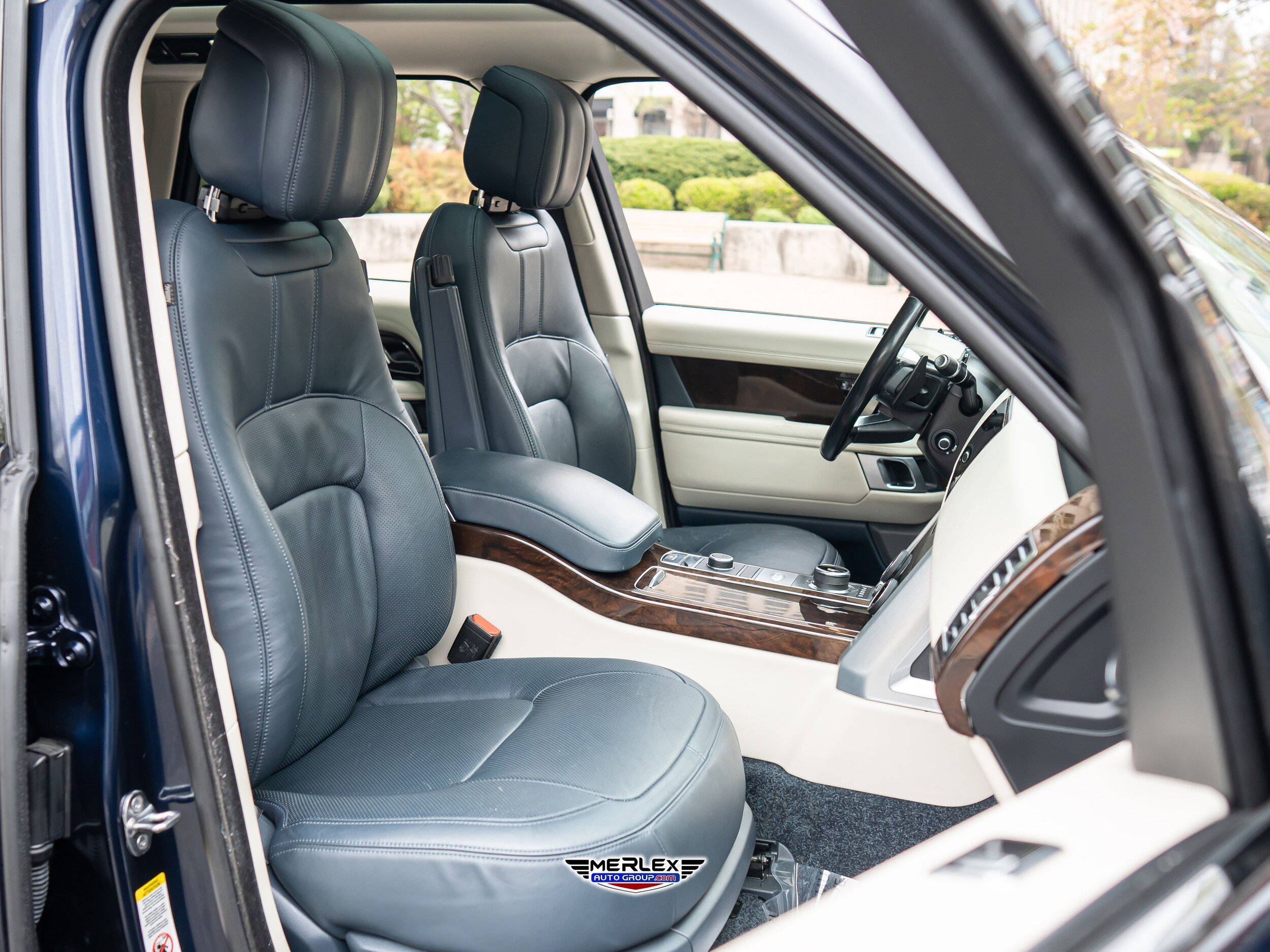 Used 2021 Land Rover Range Rover Westminster Edition image 17