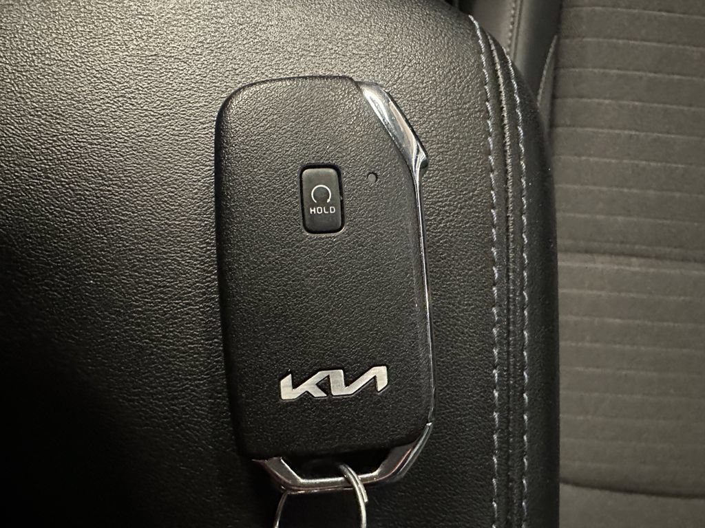 Used 2023 Kia Seltos S w/ Navigation Package AWD/4WD image 16