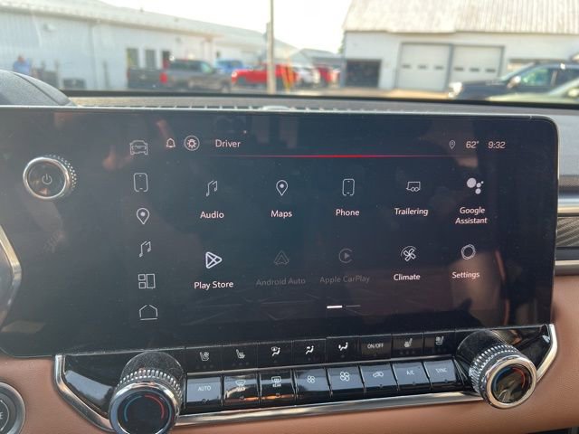 Used 2023 GMC Canyon AT4 w/ AT4 Premium Package image 10