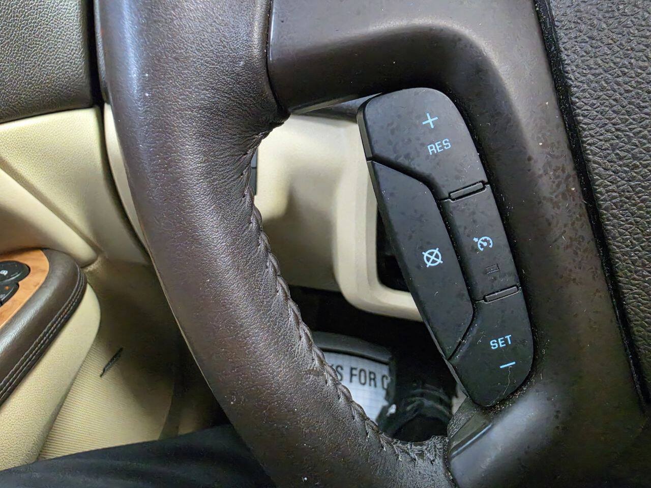 Used 2012 Buick Enclave Premium FWD image 19