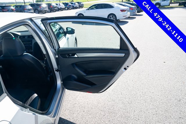 Used 2015 Volkswagen Passat 1.8T FWD image 14