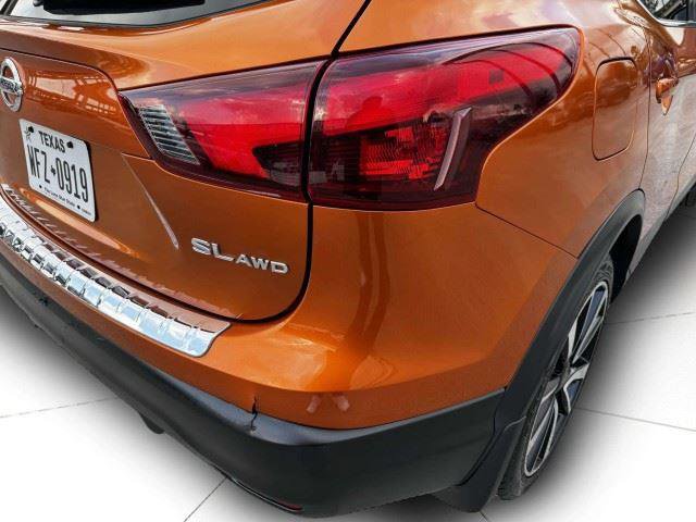 Used 2017 Nissan Rogue Sport SL w/ SL Premium Package AWD/4WD image 15