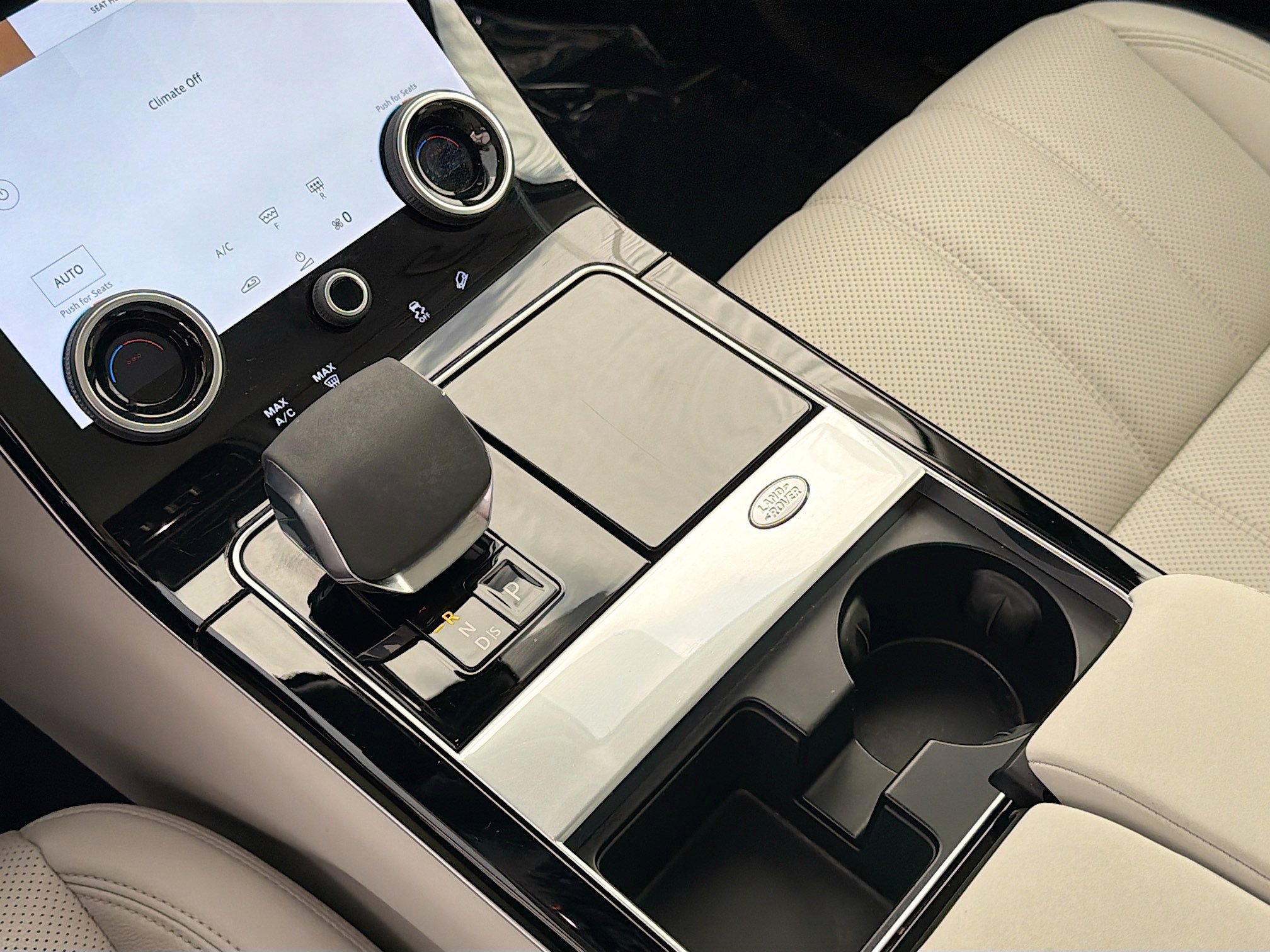 Used 2022 Land Rover Range Rover Velar R-Dynamic S image 29