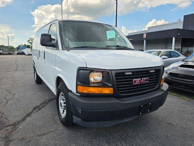 Used 2017 GMC Savana 2500 RWD image 4