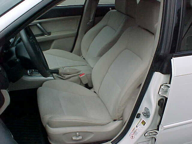 Used 2009 Subaru Legacy 2.5i Special Edition AWD/4WD image 16