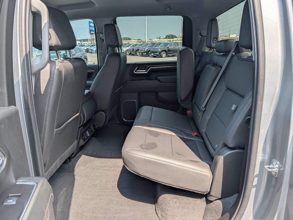 Used 2024 GMC Sierra 3500 SLT AWD/4WD image 16