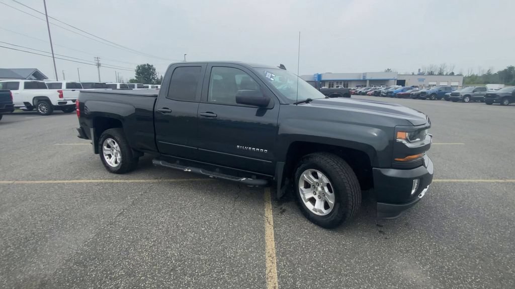 Used 2018 Chevrolet Silverado 1500 LT w/ All Star Edition AWD/4WD image 2