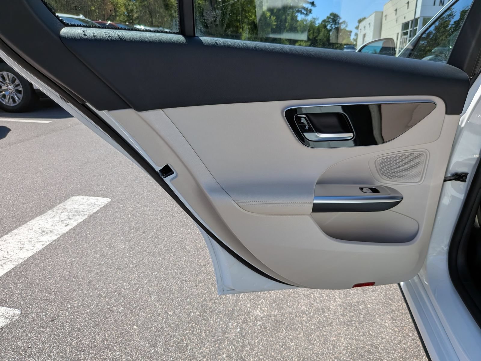 Used 2023 Mercedes-Benz C 300 4MATIC Sedan image 26