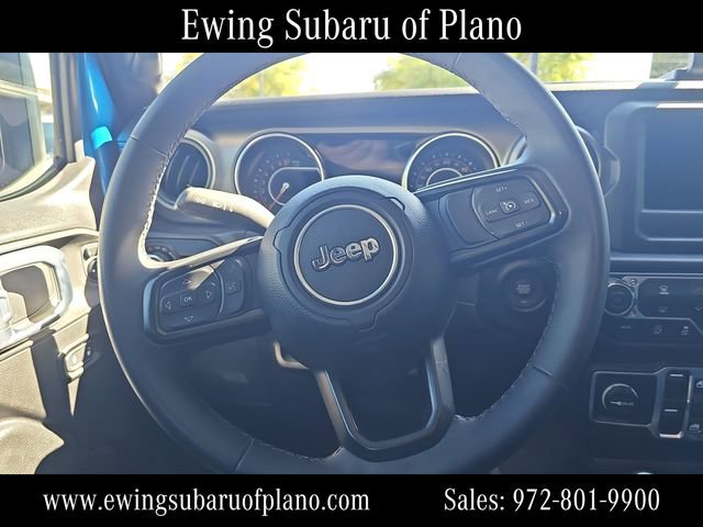 Used 2023 Jeep Gladiator Willys image 10