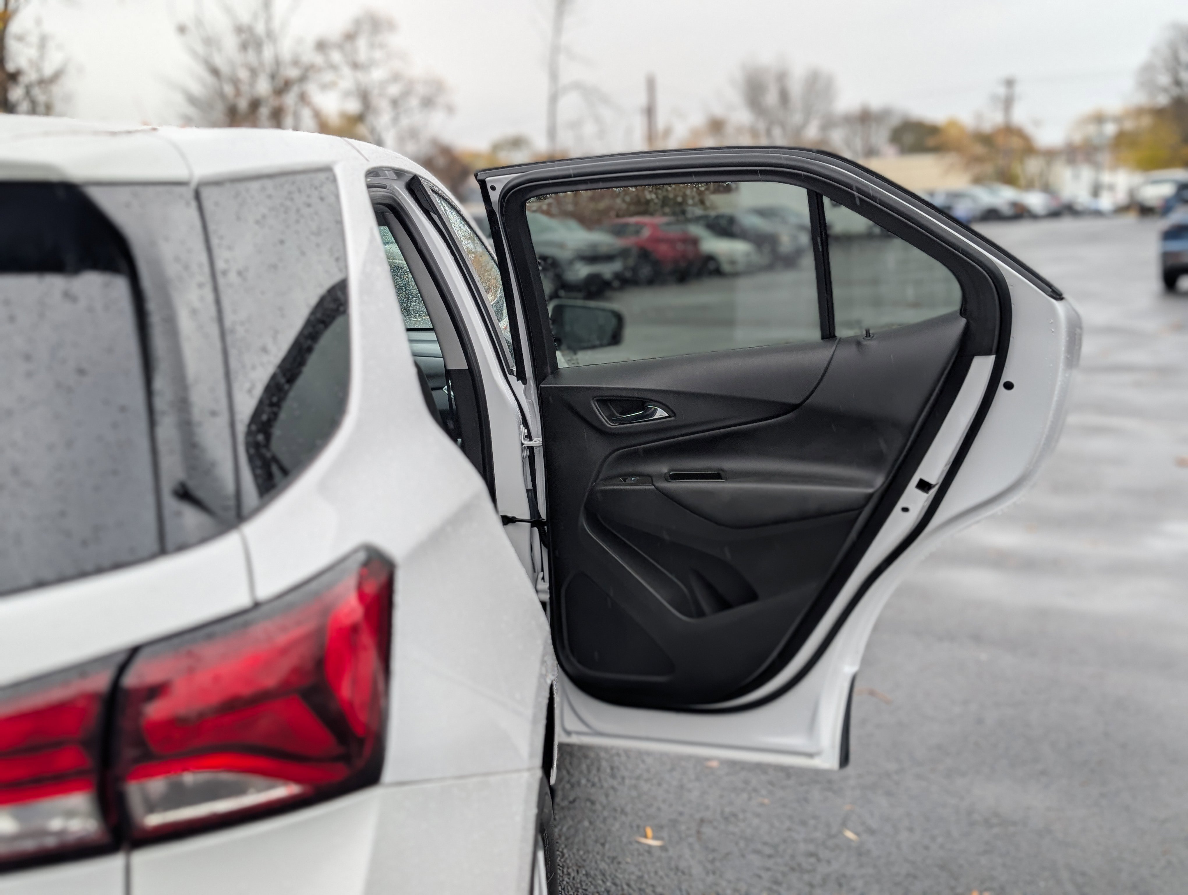 Used 2022 Chevrolet Equinox LT image 38