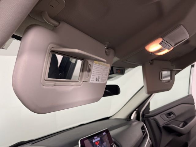 Used 2024 Nissan Rogue S image 35