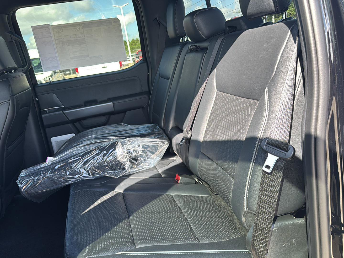 New 2025 Ford F150 Lariat w/ Equipment Group 502A High image 19