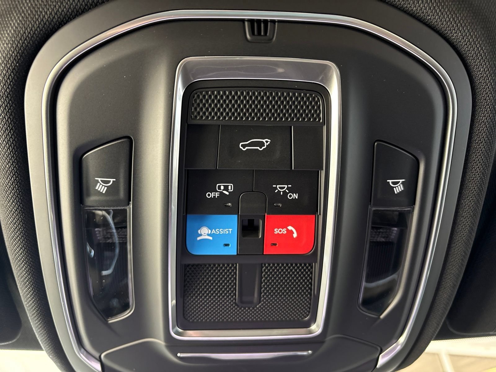 New 2026 Jeep Grand Cherokee Altitude RWD image 19