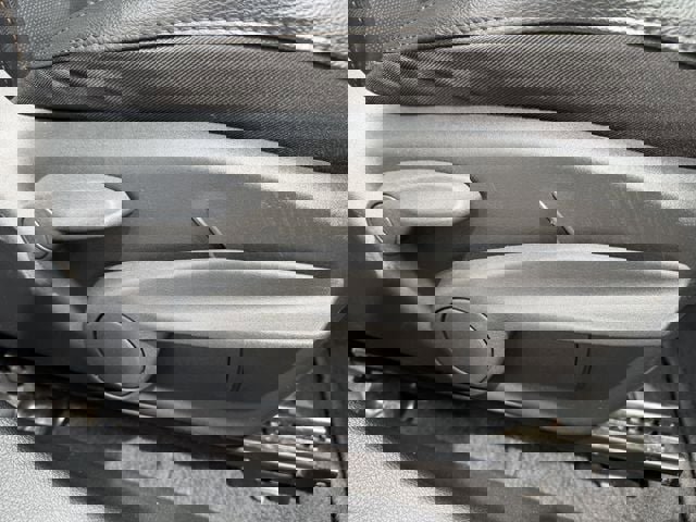 Used 2020 Jeep Compass Limited image 29