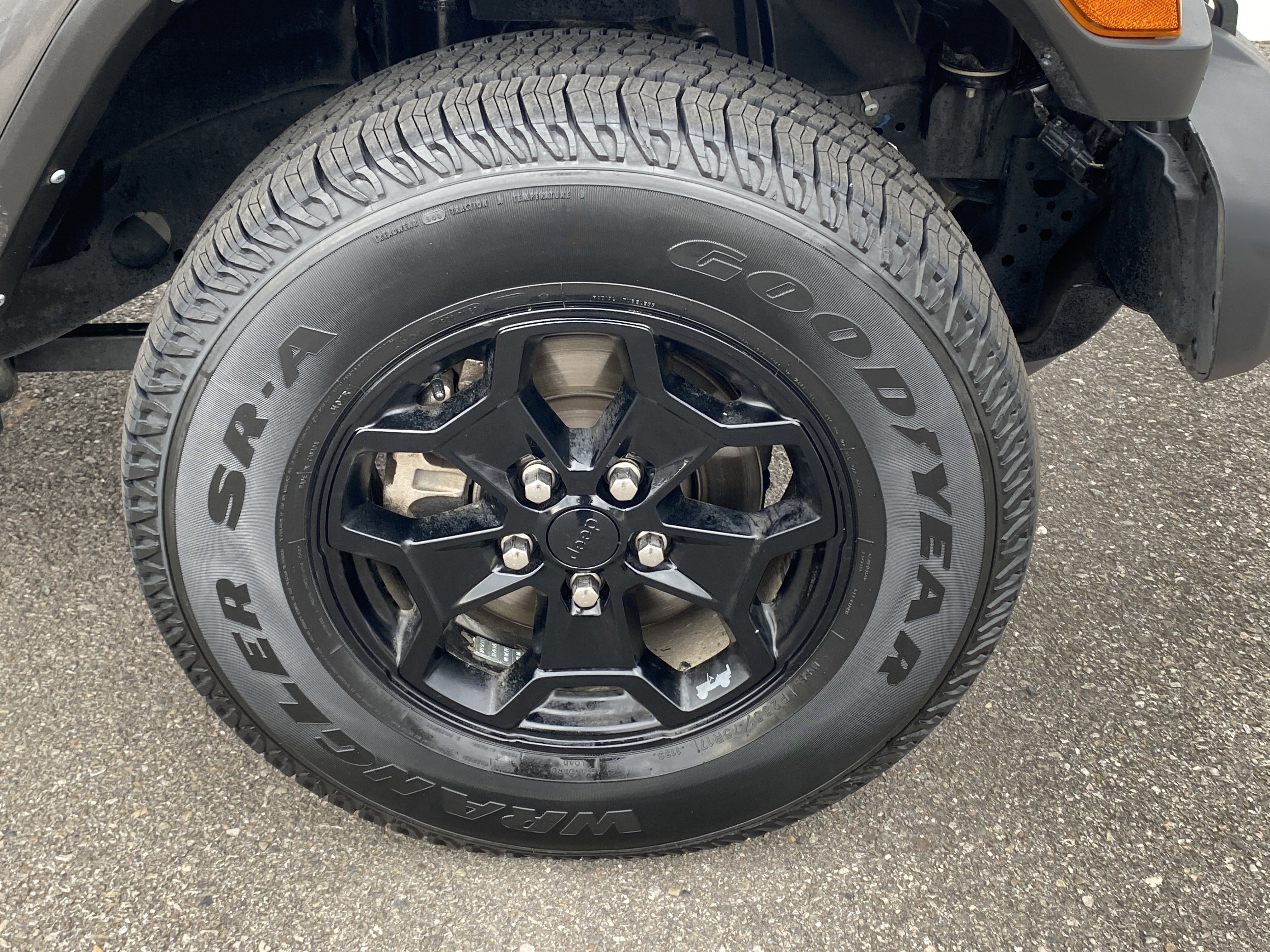 Used 2021 Jeep Gladiator Willys image 27