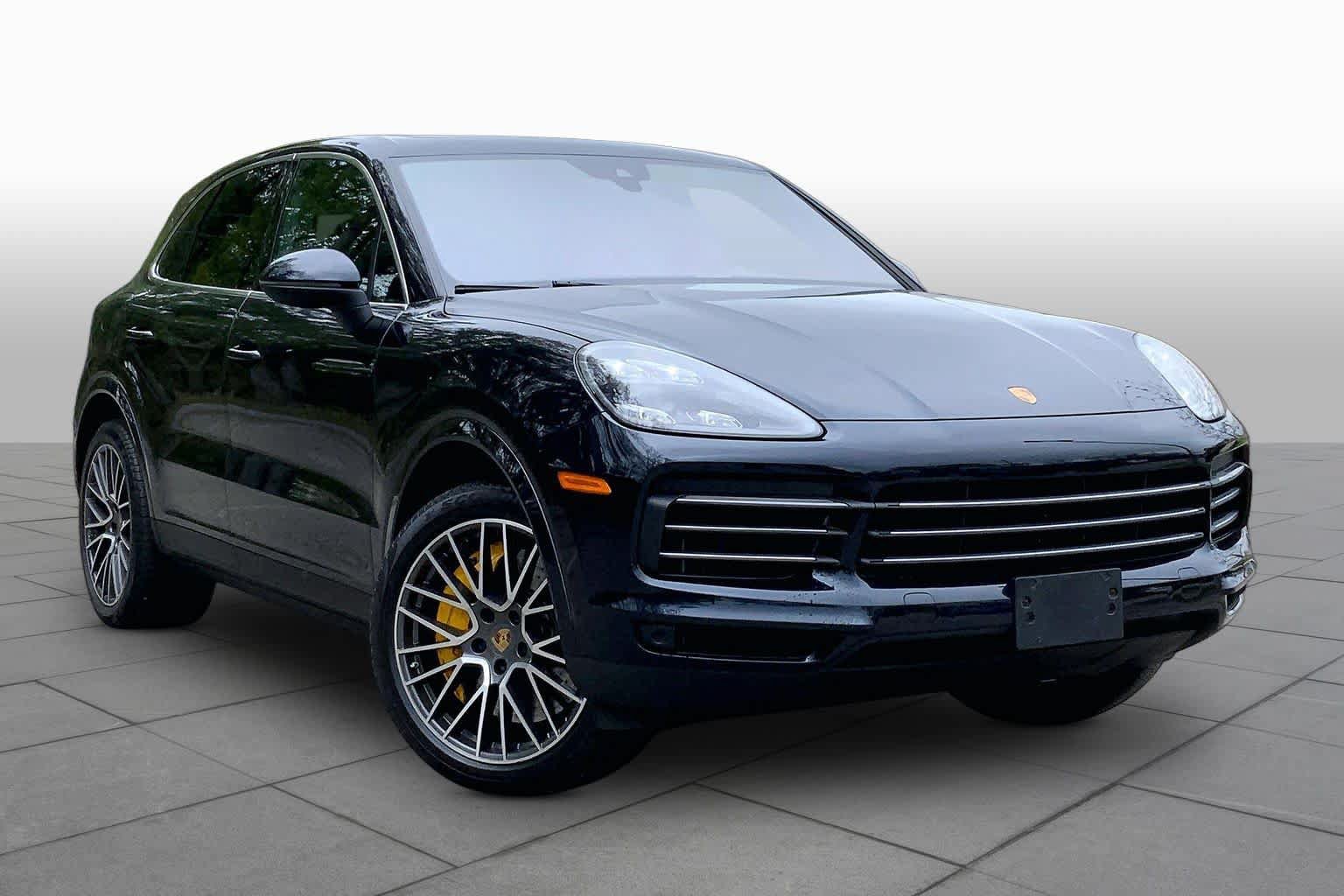 Used 2022 Porsche Cayenne AWD/4WD image 3