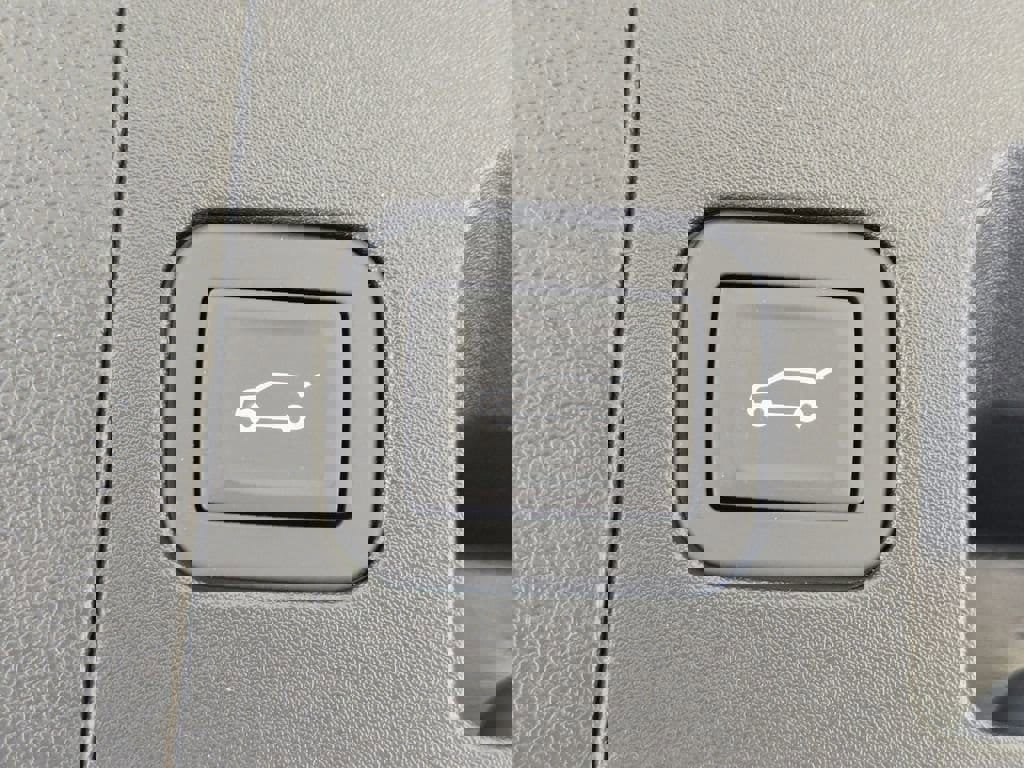 New 2026 Cadillac XT5 Luxury image 15