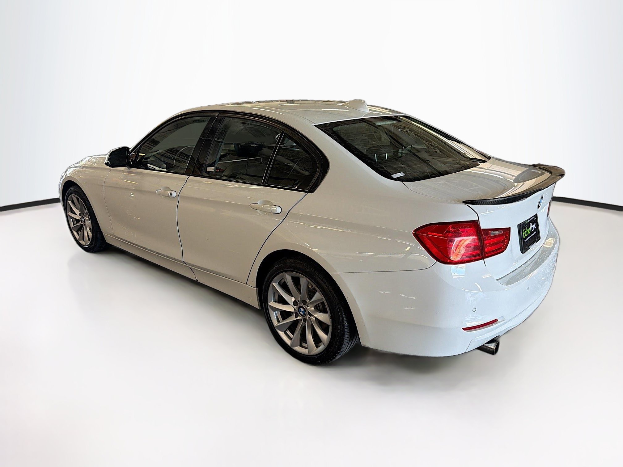 Used 2015 BMW 320i xDrive Sedan AWD/4WD image 5