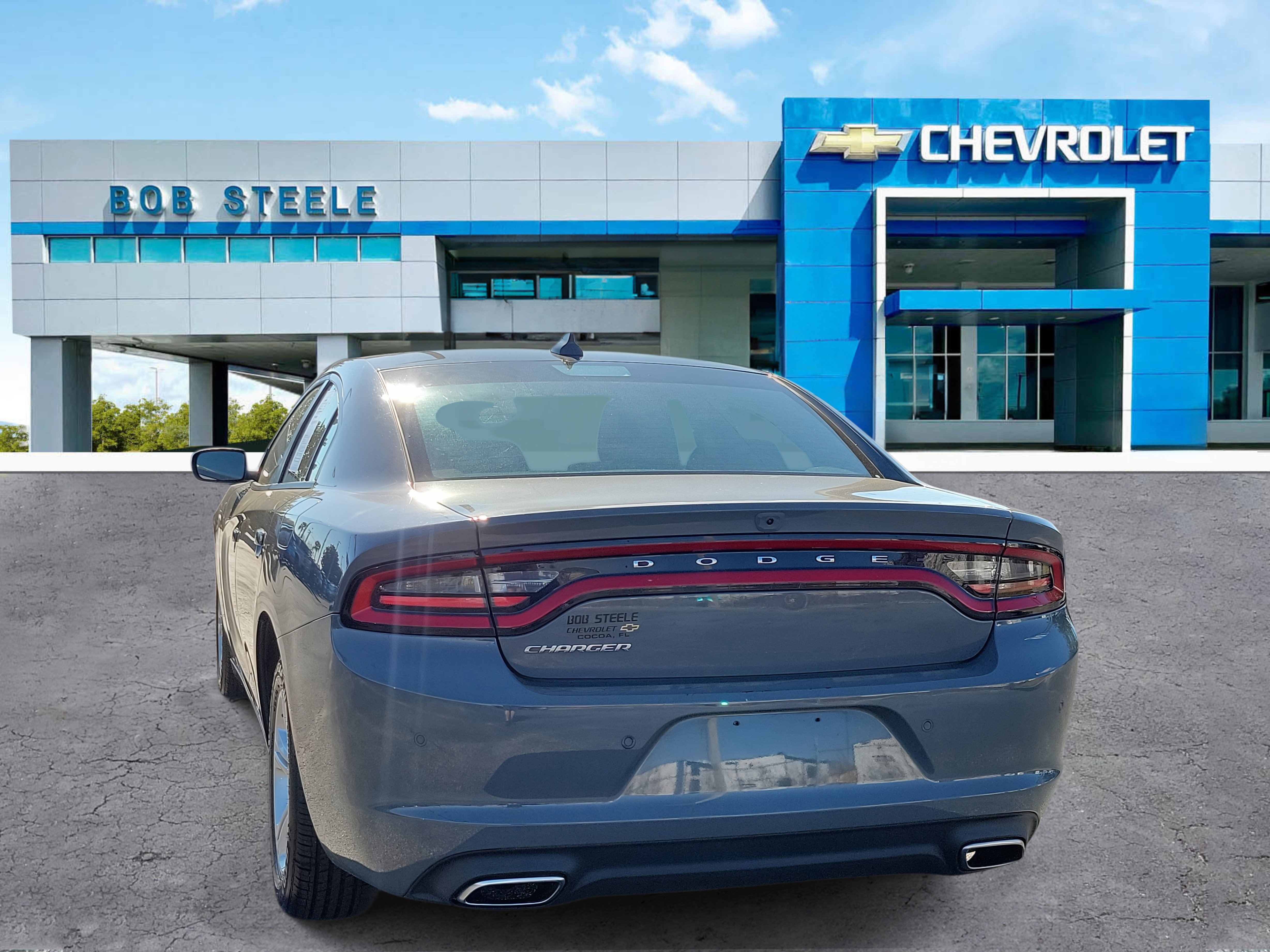 Used 2023 Dodge Charger SXT image 4