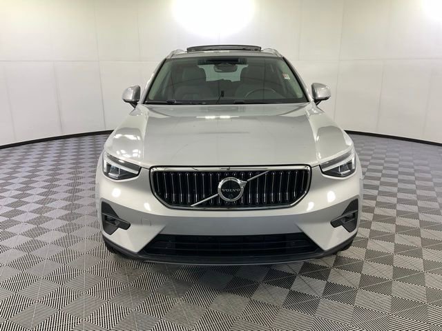 Certified 2023 Volvo XC40 B5 Plus w/ Climate Package video 2