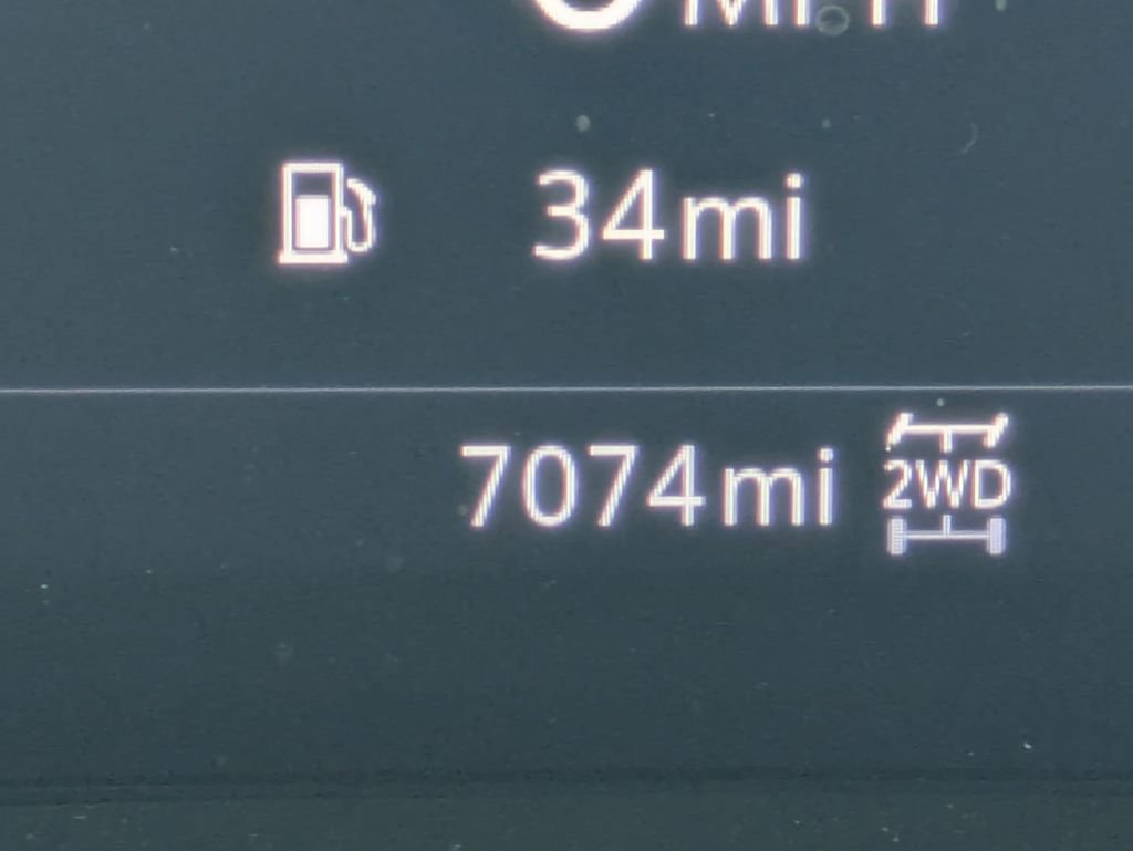 Used 2023 Buick Envision Preferred image 33