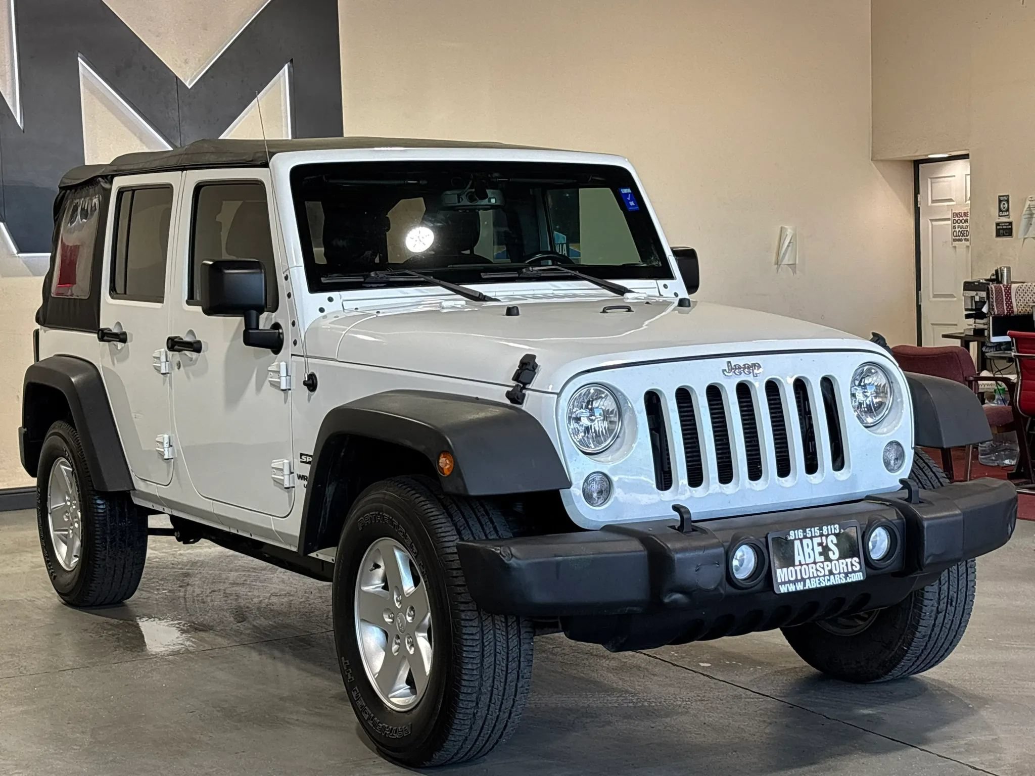 Used 2015 Jeep Wrangler Unlimited Sport w/ Quick Order Package 24S AWD/4WD image 3