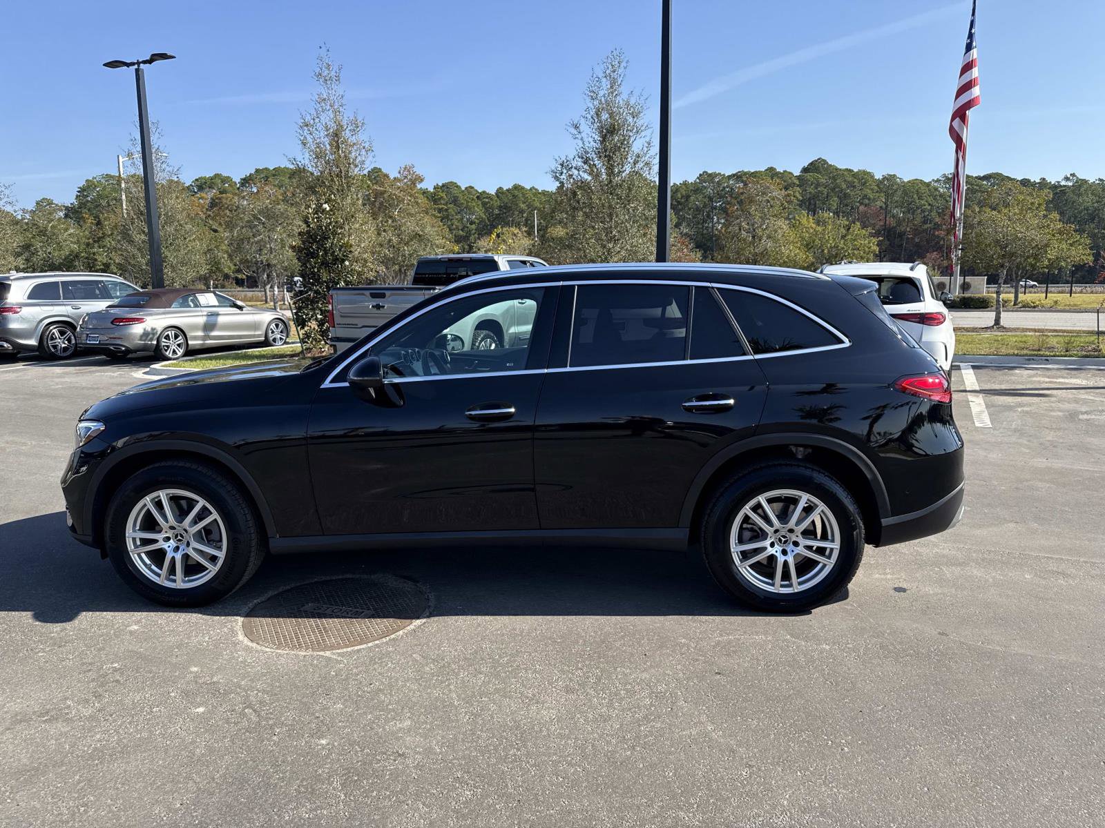 Used 2025 Mercedes-Benz GLC 300 image 6