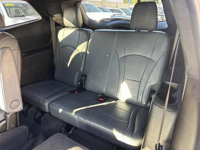 Used 2024 Buick Enclave Essence w/ Sport Touring Edition image 39