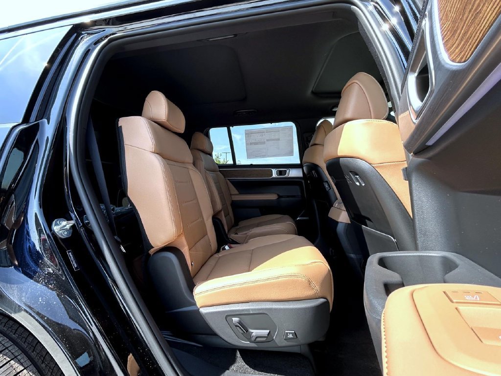 New 2026 Hyundai Santa Fe Limited AWD/4WD image 18