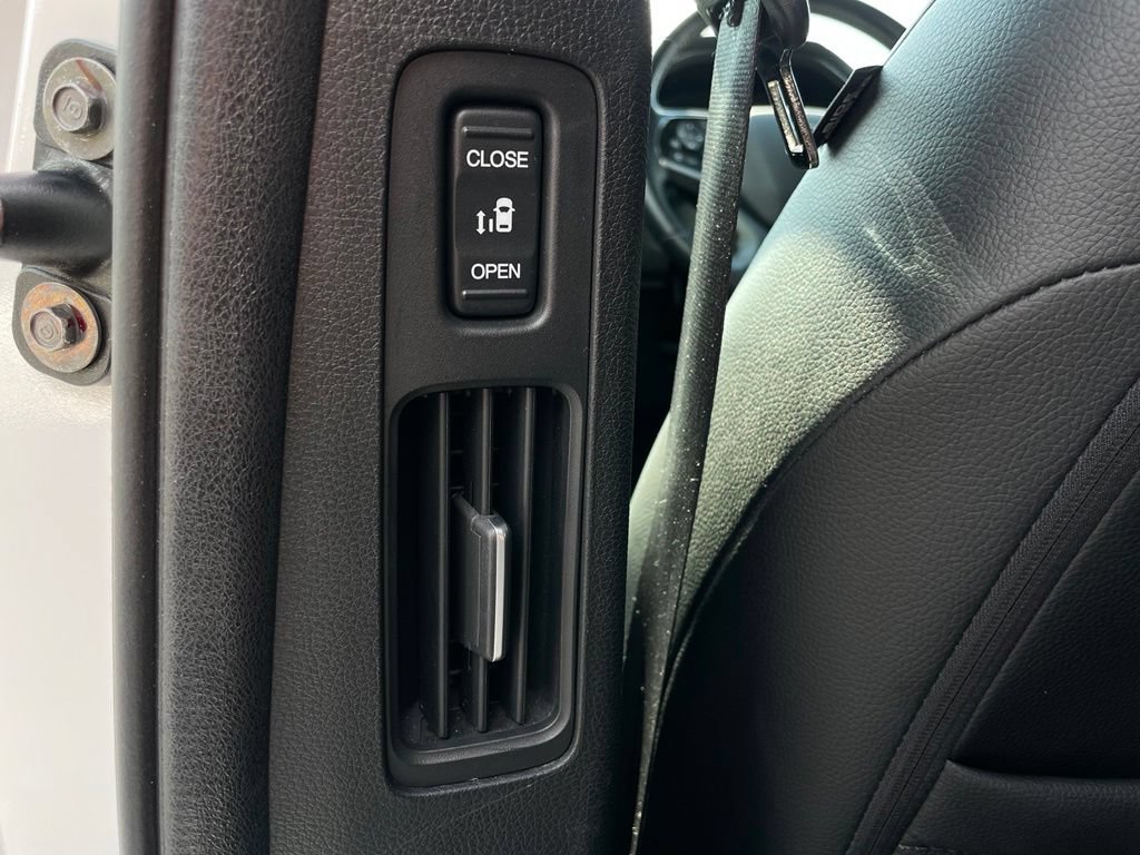 Certified 2024 Honda Odyssey Touring image 44